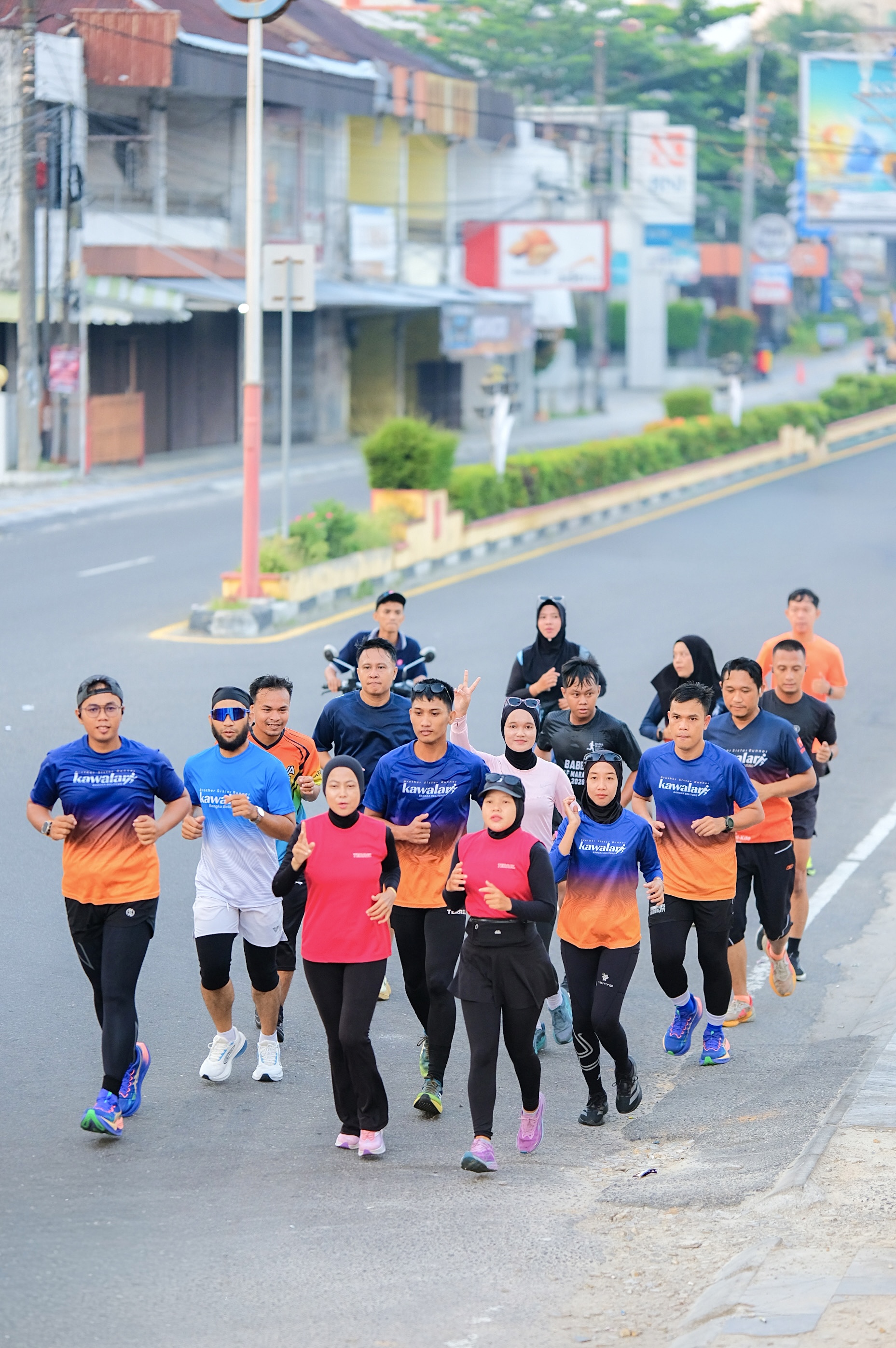 Makin berwarna di setiap lintasan!